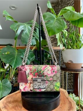 Gucci Blooms Padlock Chain Shoulder Bag GG Supreme Floral Canvas Pink Leather